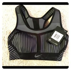 New Nike Flyknit Sports Bra